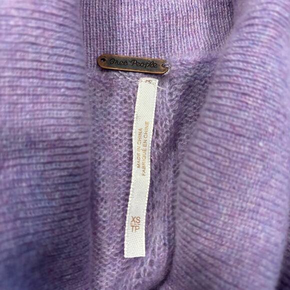 Free People Riviera Cashmere Turtleneck Cropped Oversized Sweater, size xs - Picture 9 of 13